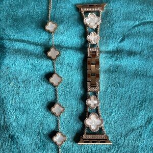 Elegant Silver and White Floral Apple Watch band plus bracelet